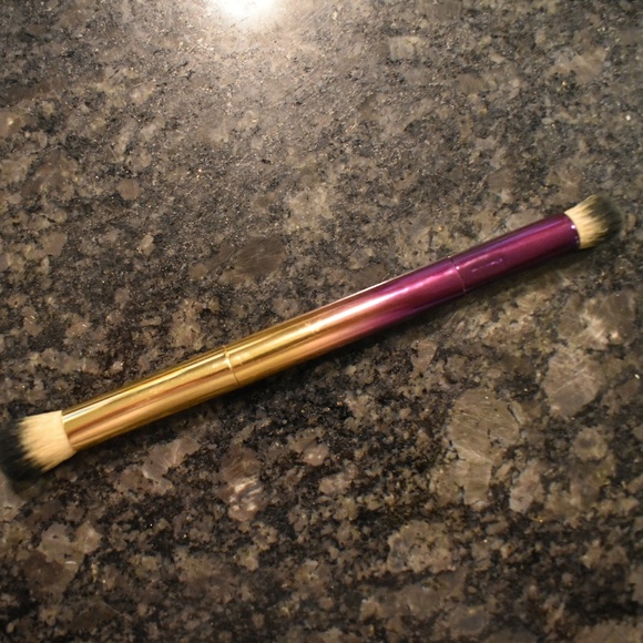 tarte double ended concealer brush